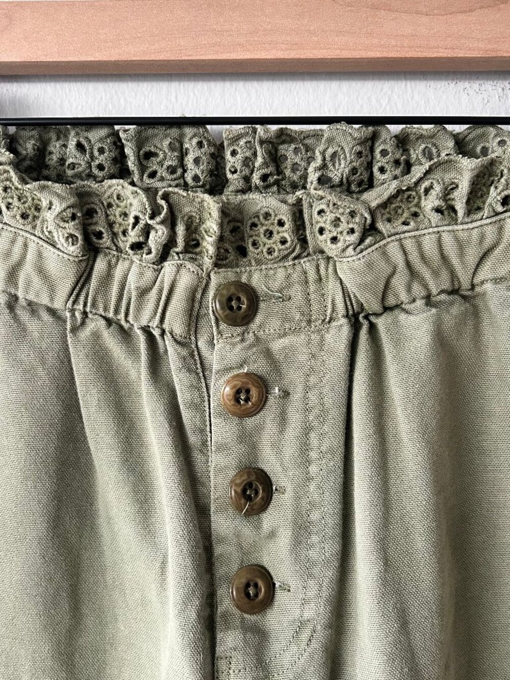 The Great Eyelet Gunny Sack Paperbag Waist Pants Sage Green Women's Size 2/Small - Picture 5 of 12